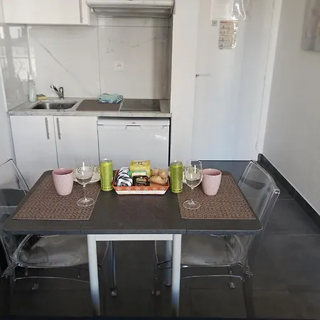 아파트 Avec Balcon- - Tram - Aeroport