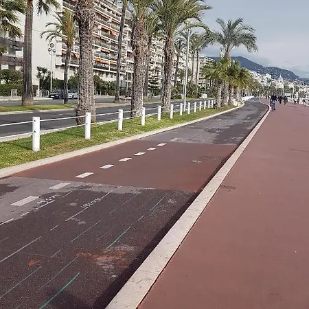 Avec Balcon- - Tram - Aeroport *