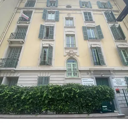 Avec Balcon- - Tram - Aeroport Nice