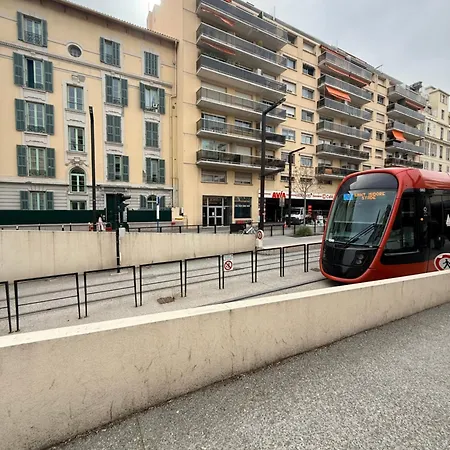 Apartamento Avec Balcon- - Tram - Aéroport