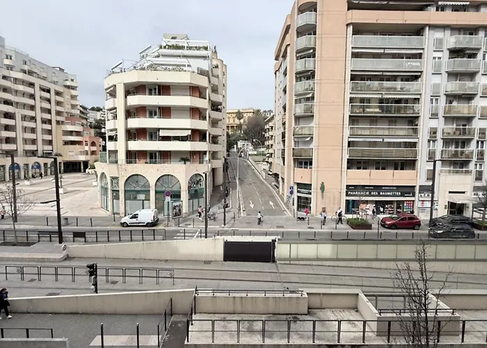 Avec Balcon- - Tram - Aeroport * Nice