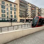 Apartment Avec Balcon- - Tram - Aeroport